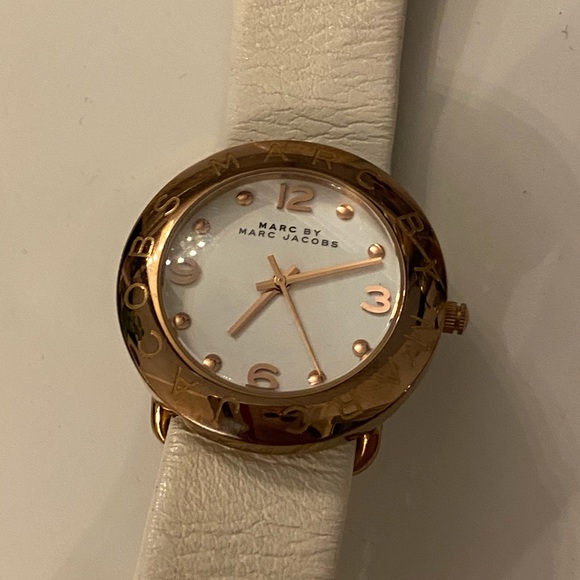 Marc by marc jacobs leather strap watch